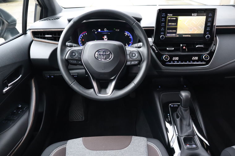 Toyota Corolla Touring Sports