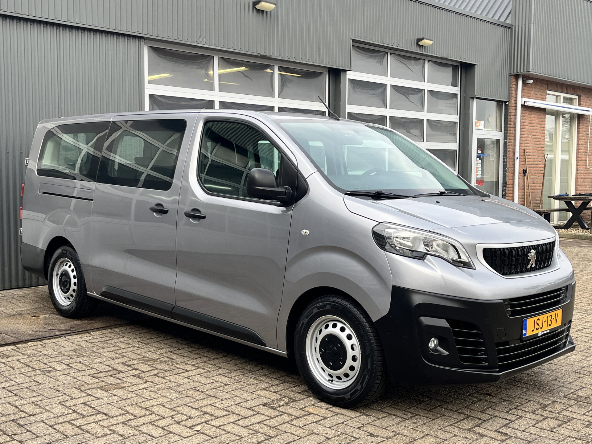 Foto van Peugeot Traveller