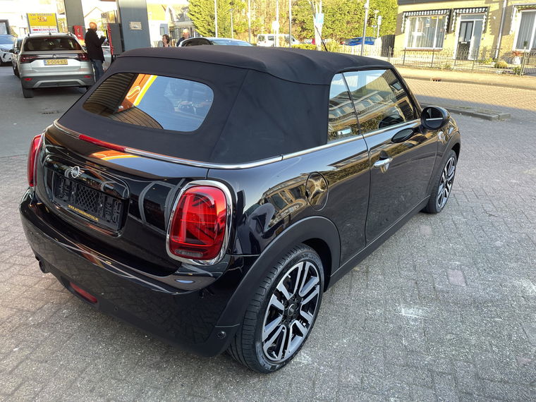MINI Cabrio