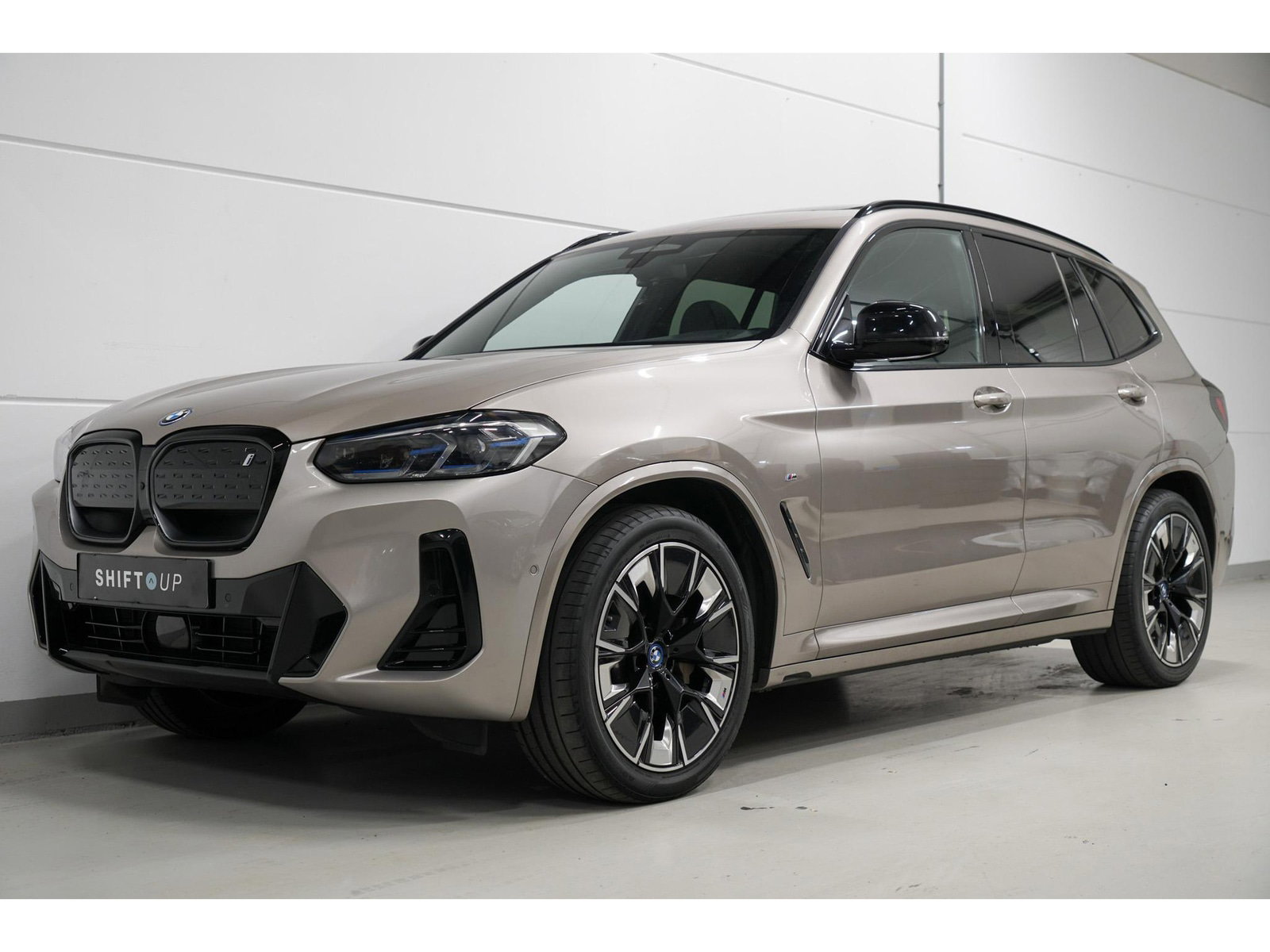 Foto van BMW iX3