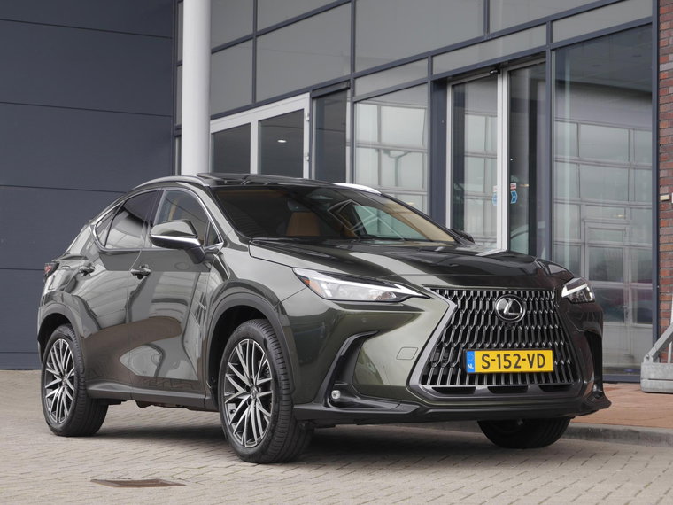 Foto van Lexus NX