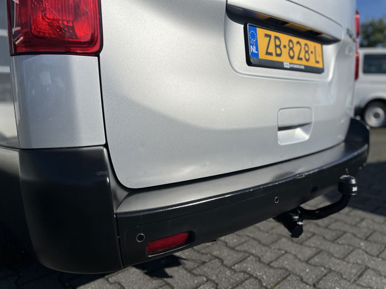 Toyota PROACE Shuttle 9-persoons