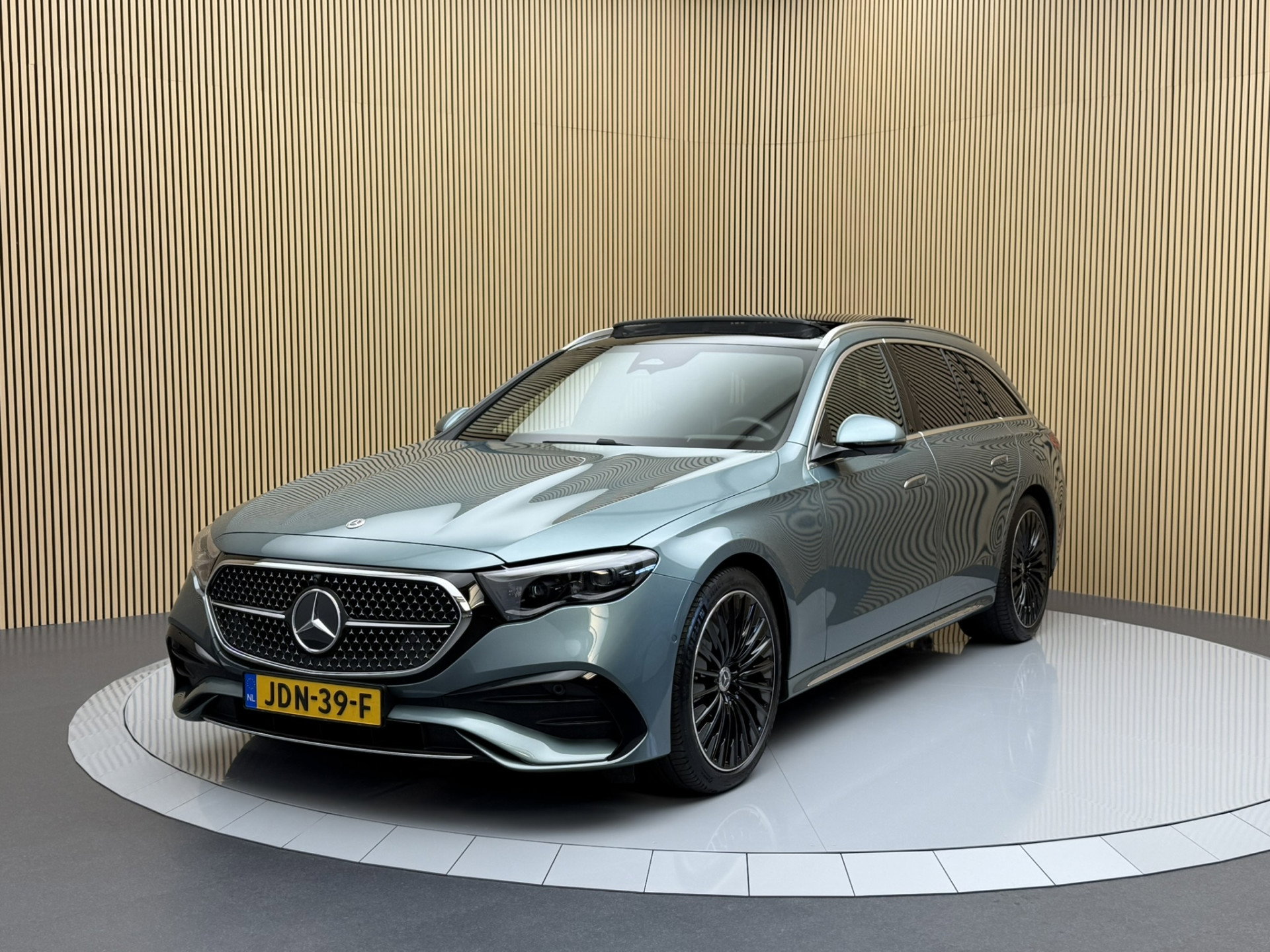 Foto van Mercedes-Benz E-Klasse