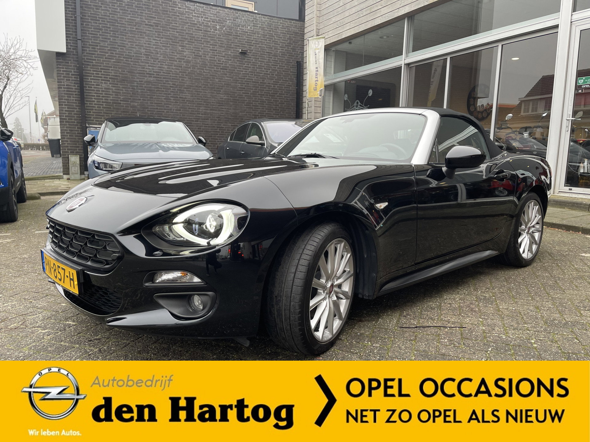 Foto van Fiat 124 Spider