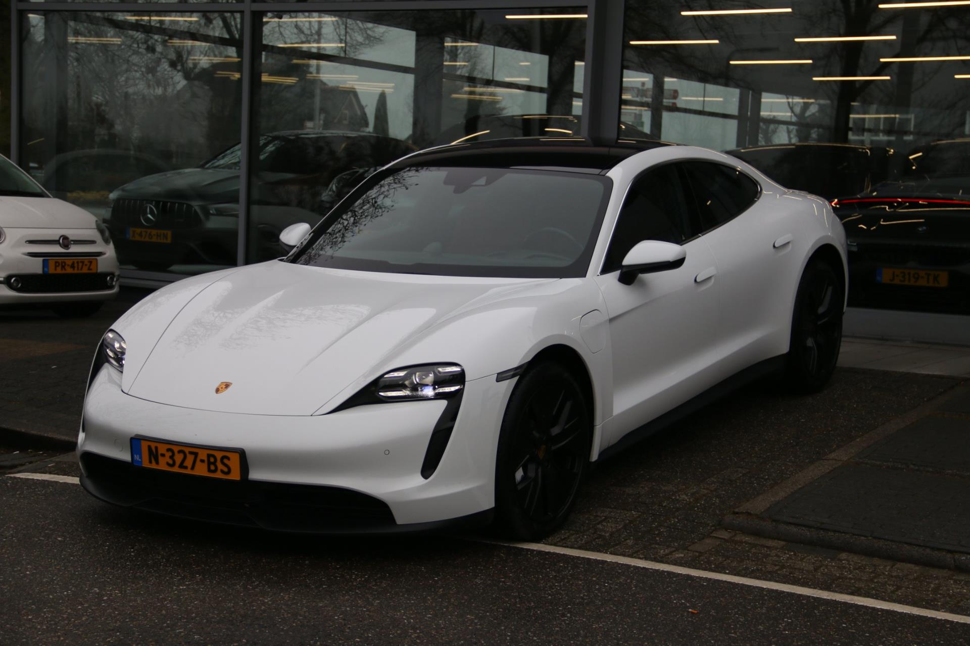 Foto van Porsche Taycan