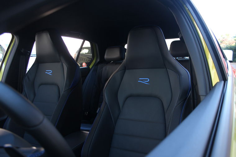 Volkswagen Golf R