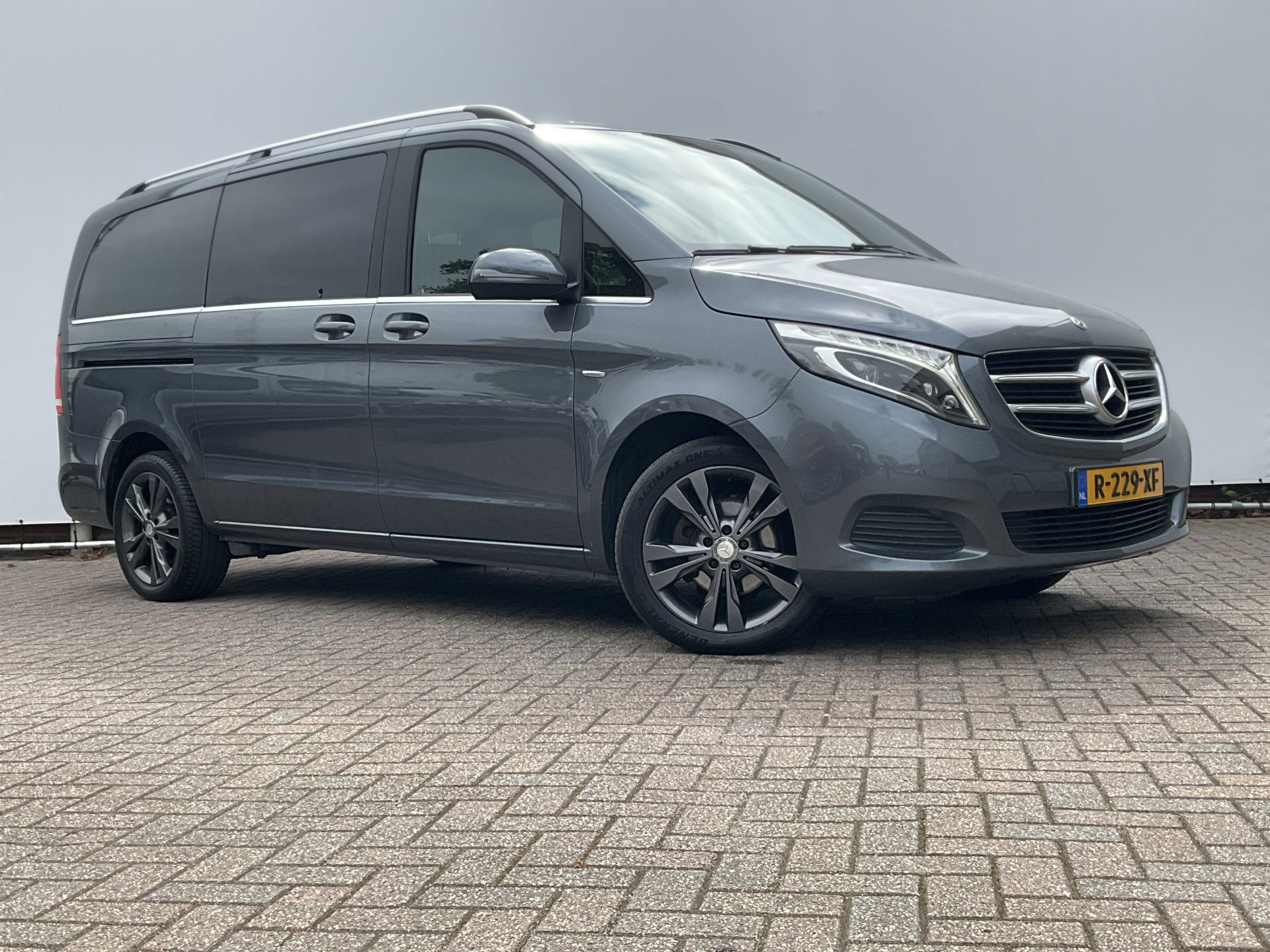 Foto van Mercedes-Benz V-Klasse