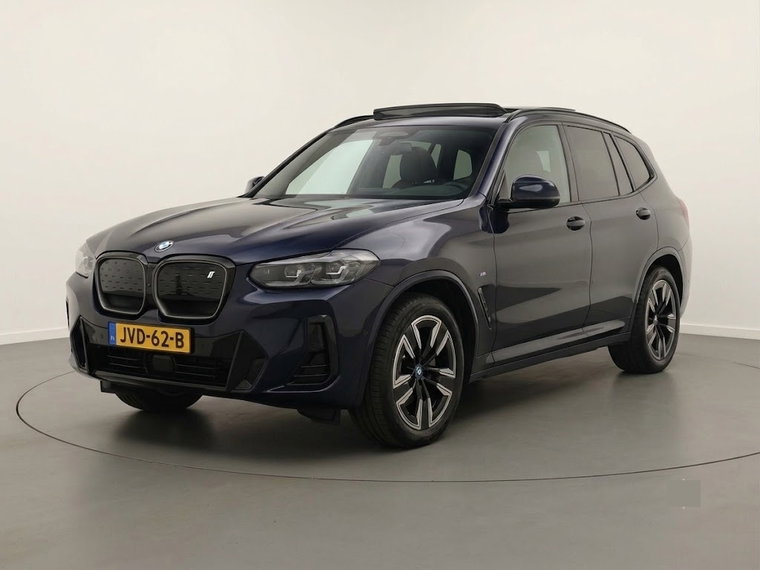 Foto van BMW iX3