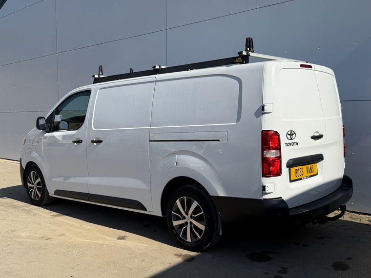 Toyota ProAce Long Worker