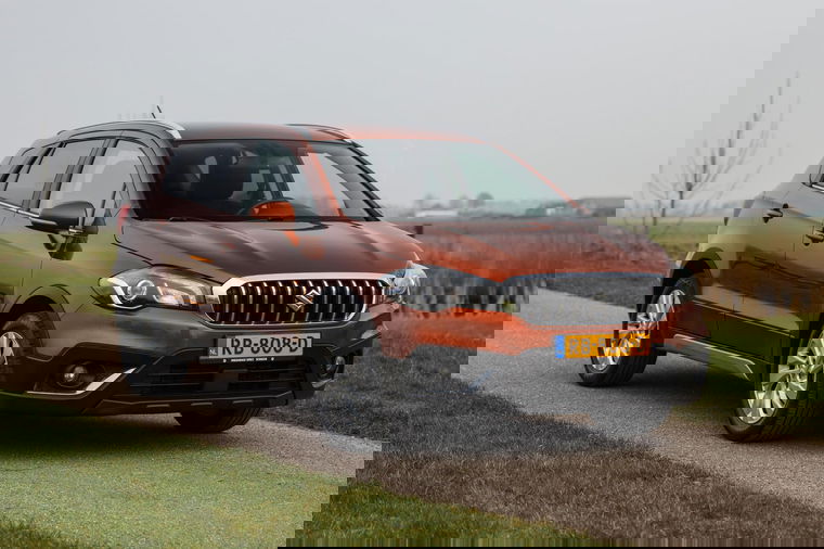 Suzuki S-Cross