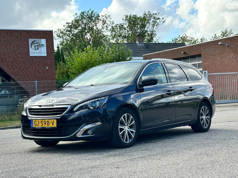 Peugeot 308 foto 1