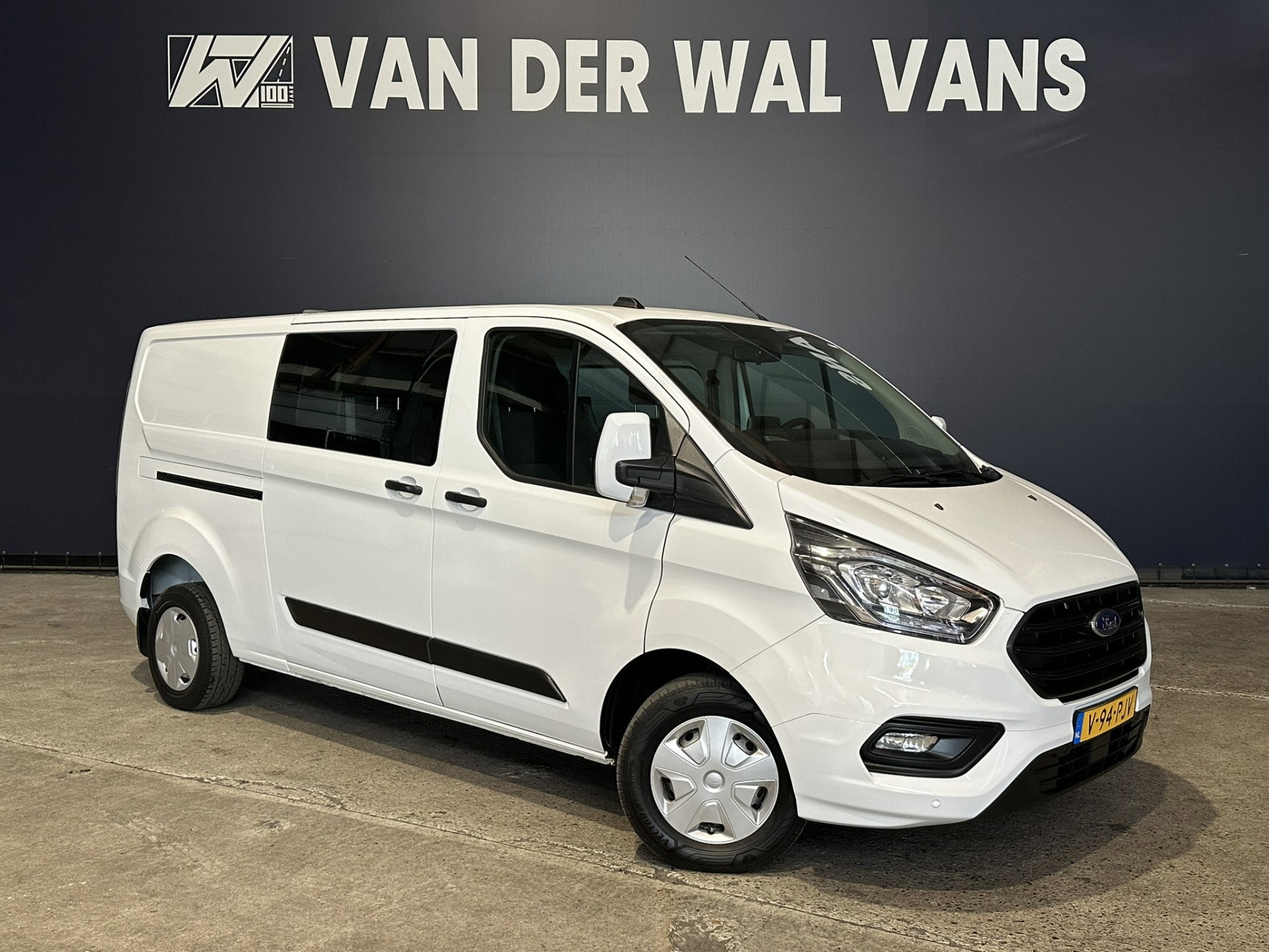 Ford Transit Custom 2.0 TDCI 130pk L2H1 Dubbele Cabine Euro6 Airco | 5-Zits | Navigatie | Apple Carplay | LED | Cruisecontrol