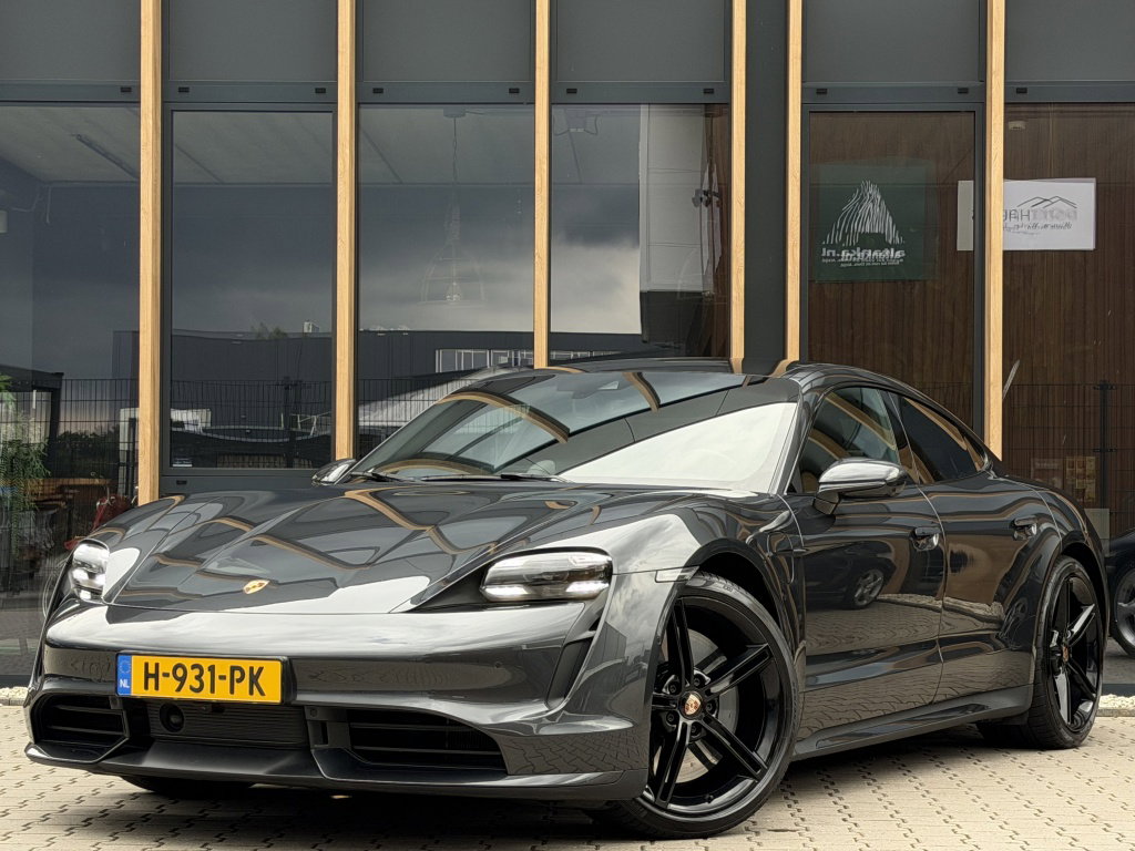 Foto van Porsche Taycan