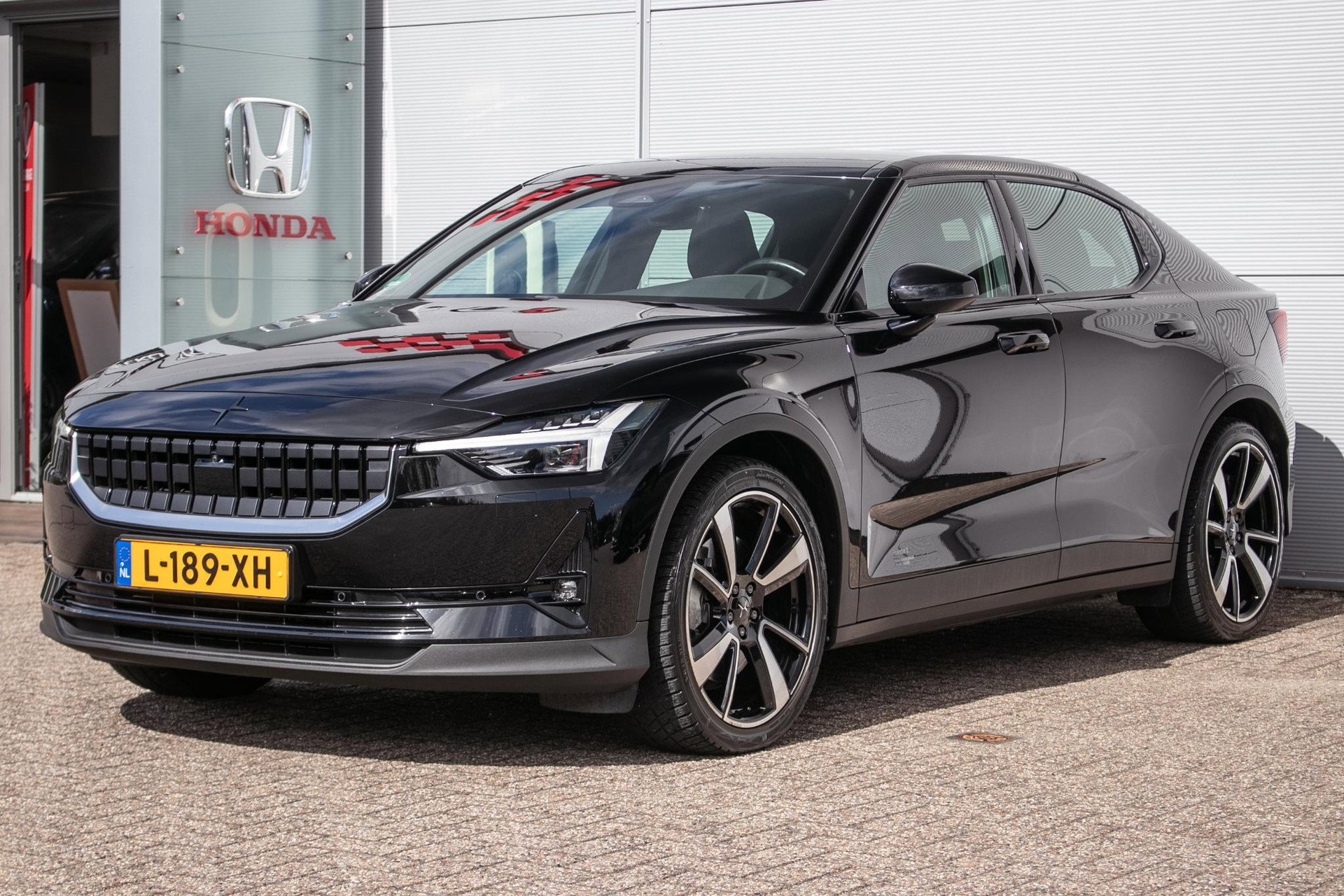 Foto van Polestar 2