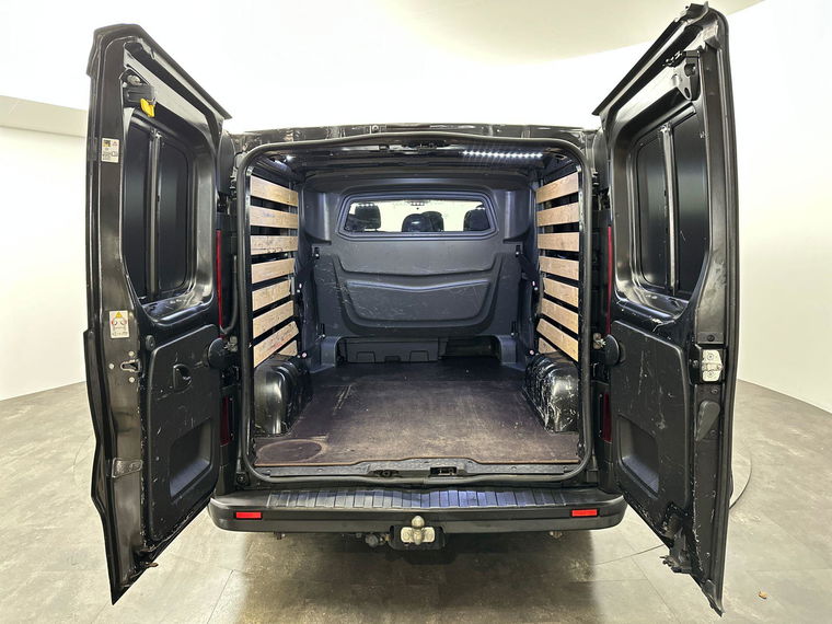 Nissan NV300
