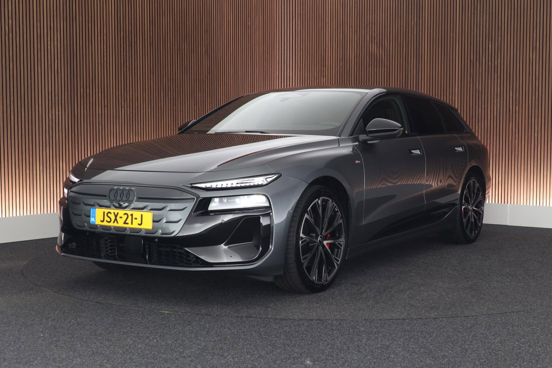Foto van Audi A6 Avant e-tron