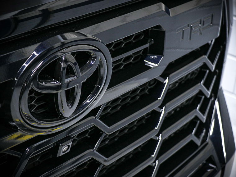Toyota Tundra SR5 TRD Pro Sport