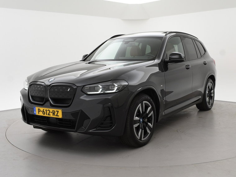 Foto van BMW iX3