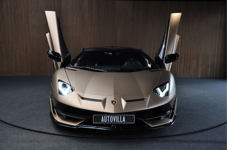 Lamborghini Aventador
