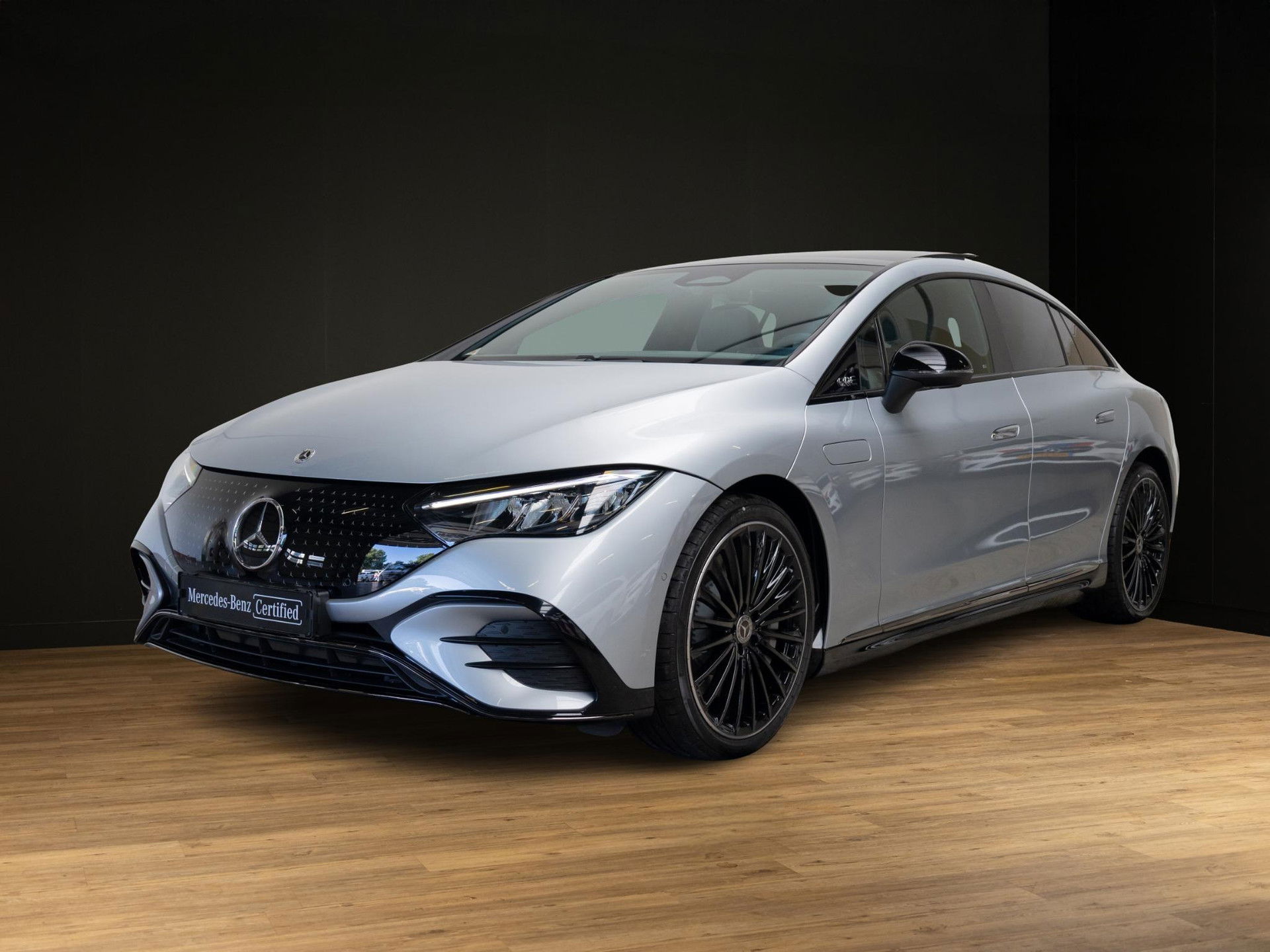 Foto van Mercedes-Benz EQE