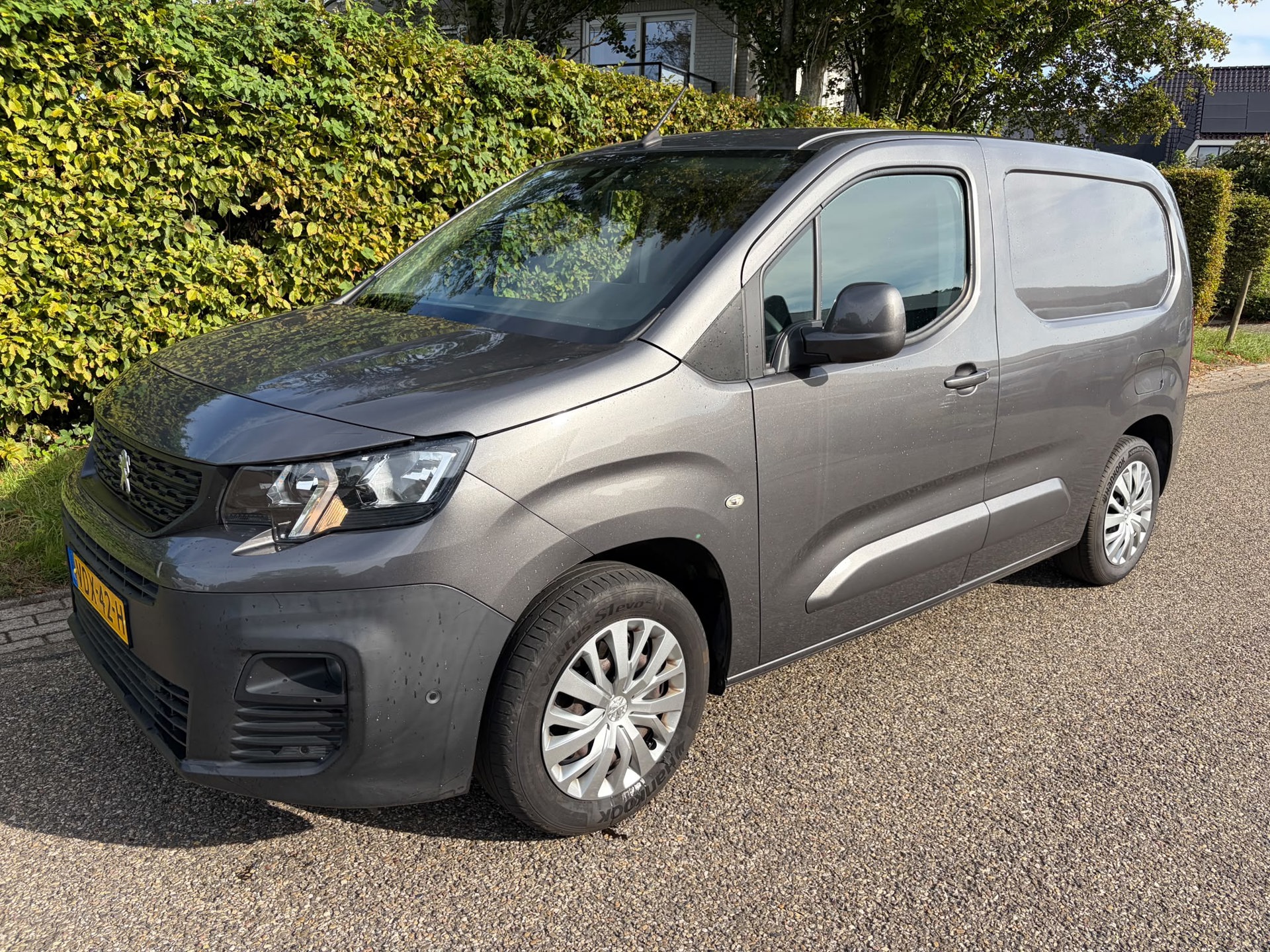 Foto van Peugeot Partner