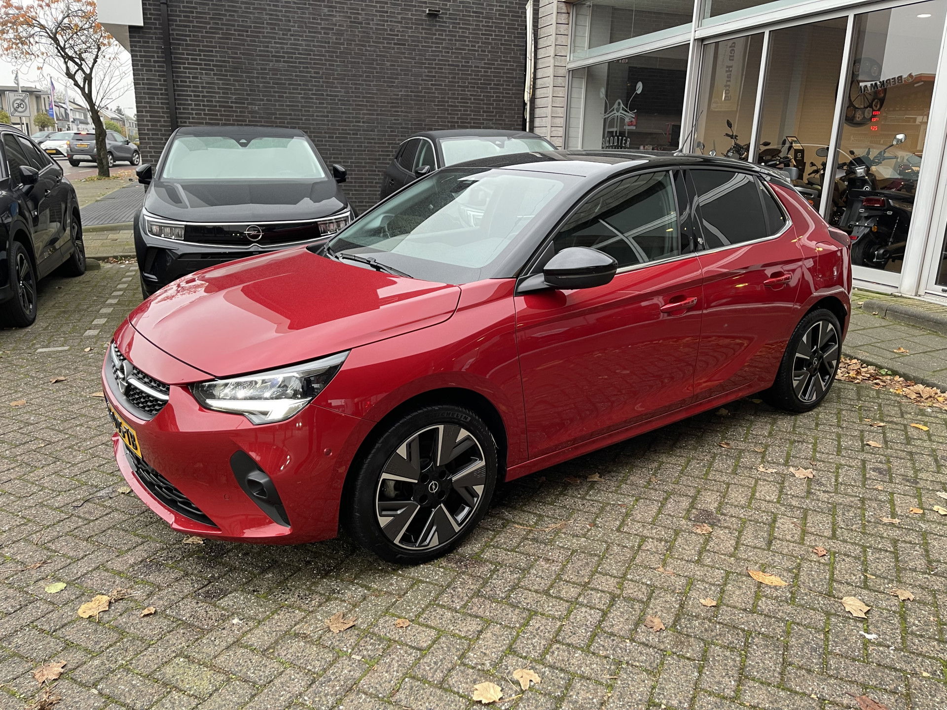 Foto van Opel CORSA-E