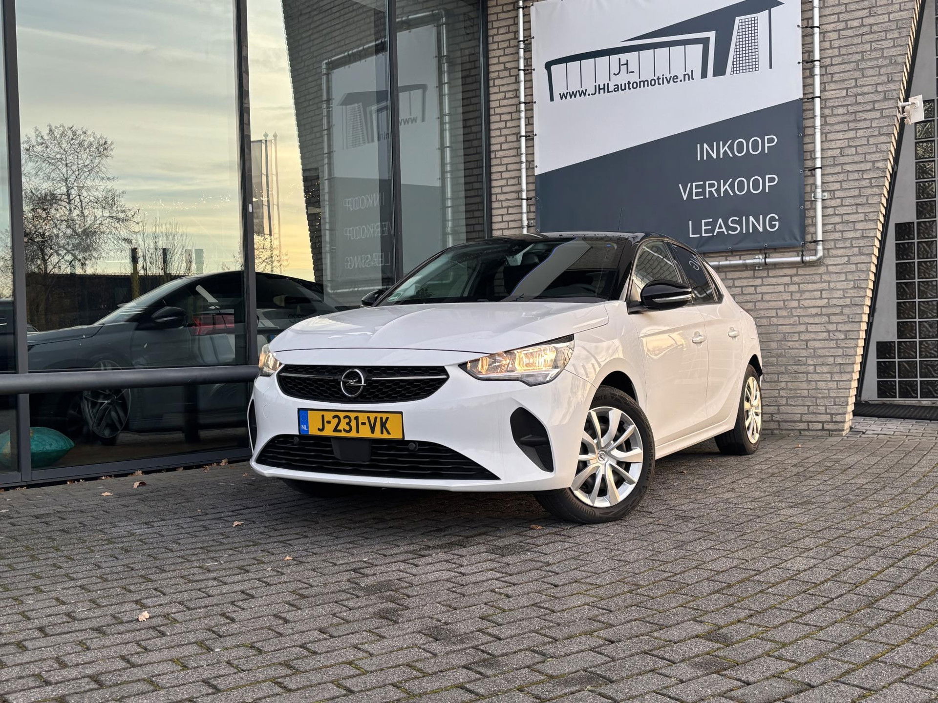 Foto van Opel CORSA-E