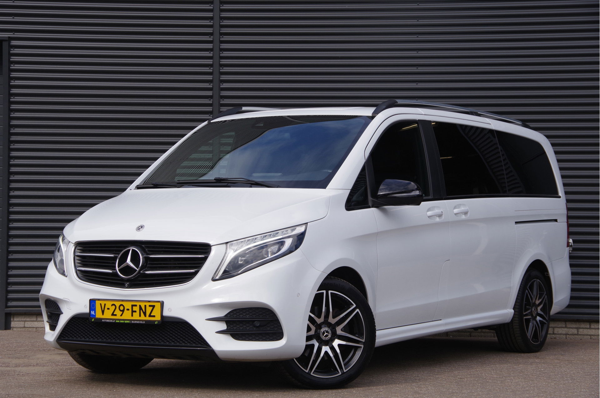 Foto van Mercedes-Benz V-Klasse