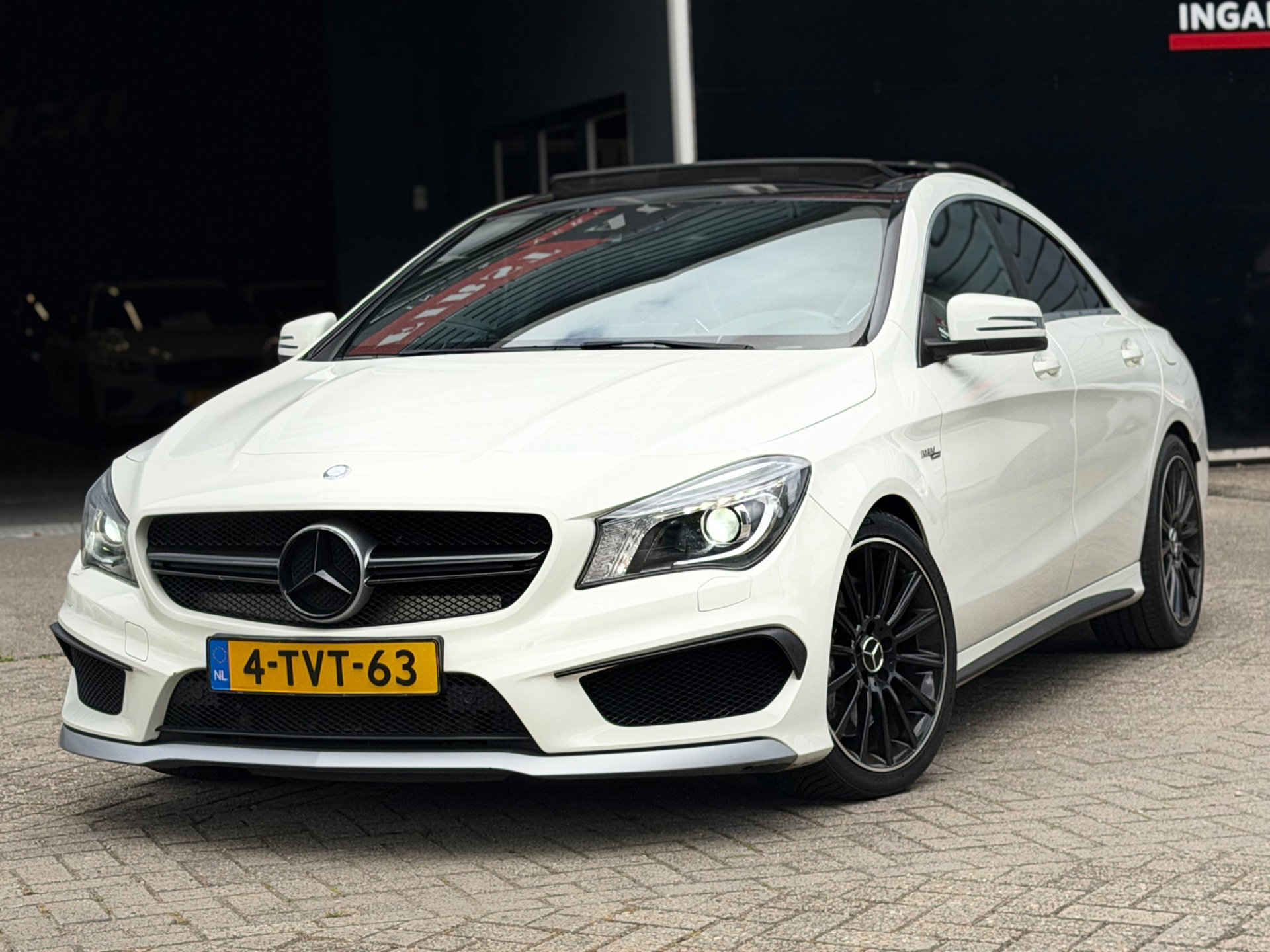 Mercedes-Benz CLA AMG 45 4MATIC PANO/SCHAALSTOELEN/MEMORY/LINE-ASSIST | NETTE AUTO !
