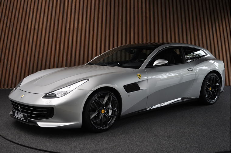 Ferrari GTC4