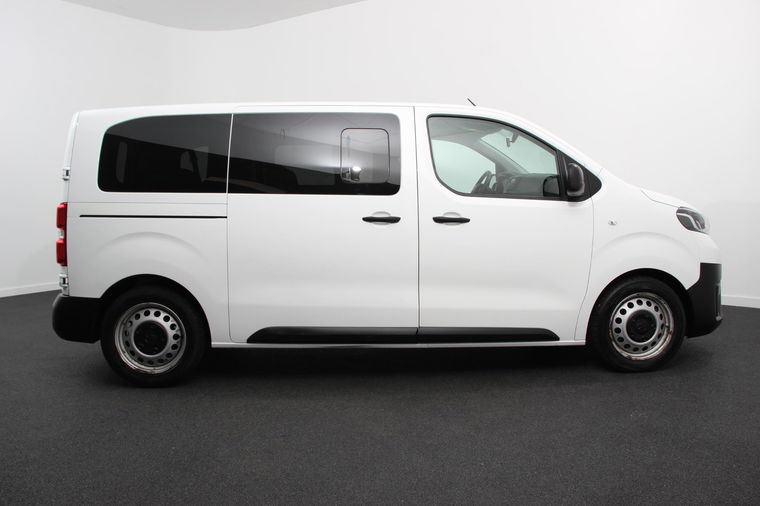 Toyota Proace Shuttle