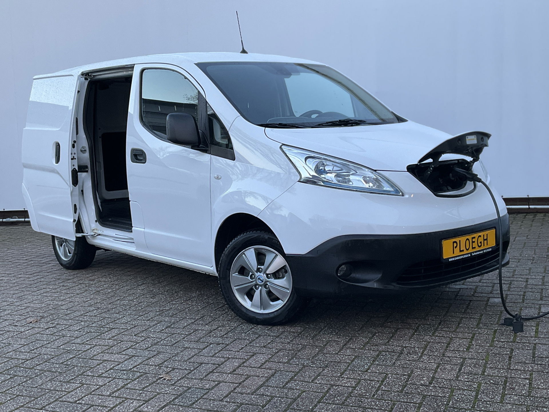 Foto van Nissan E-NV200