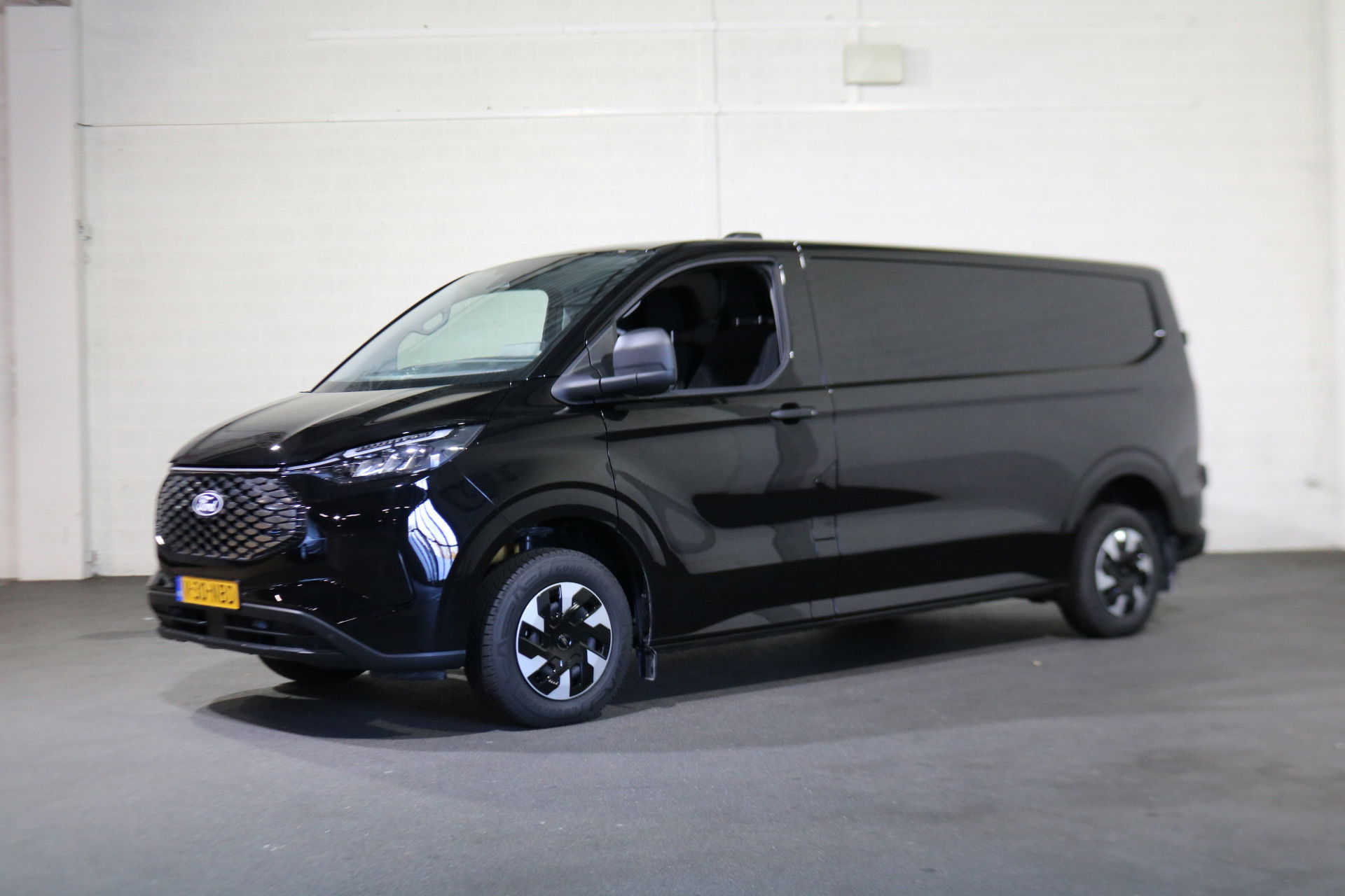 Foto van Ford E-Transit Custom