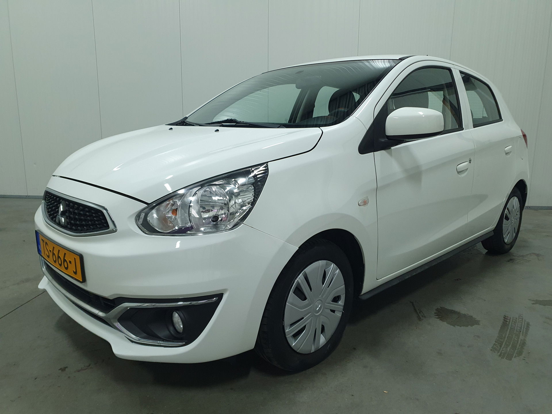 Foto van Mitsubishi Space Star