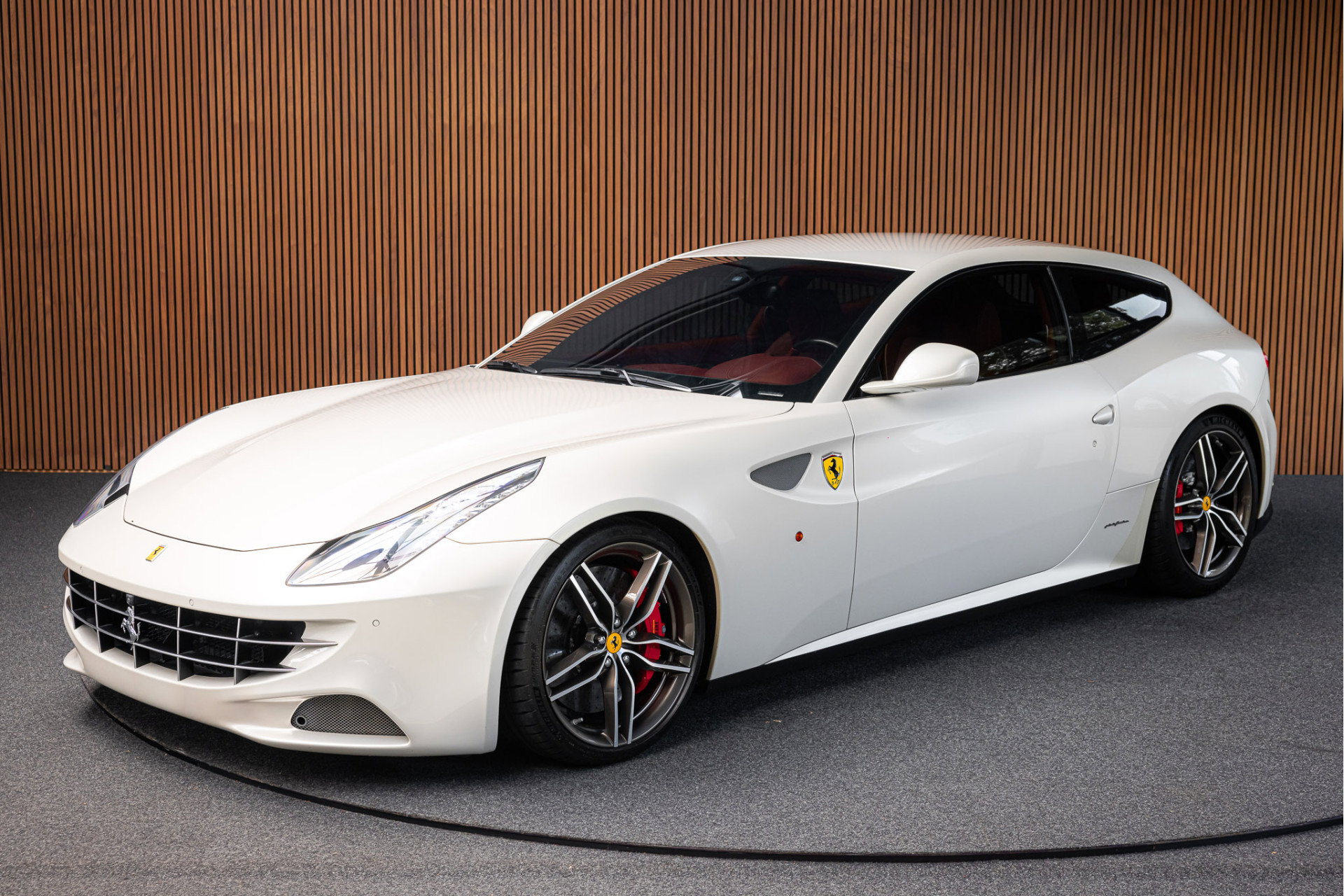 Ferrari FF 6.3 V12