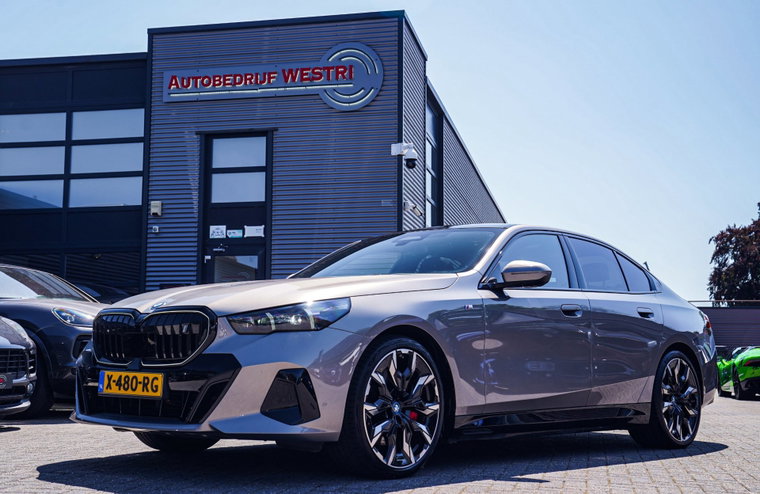 BMW i5