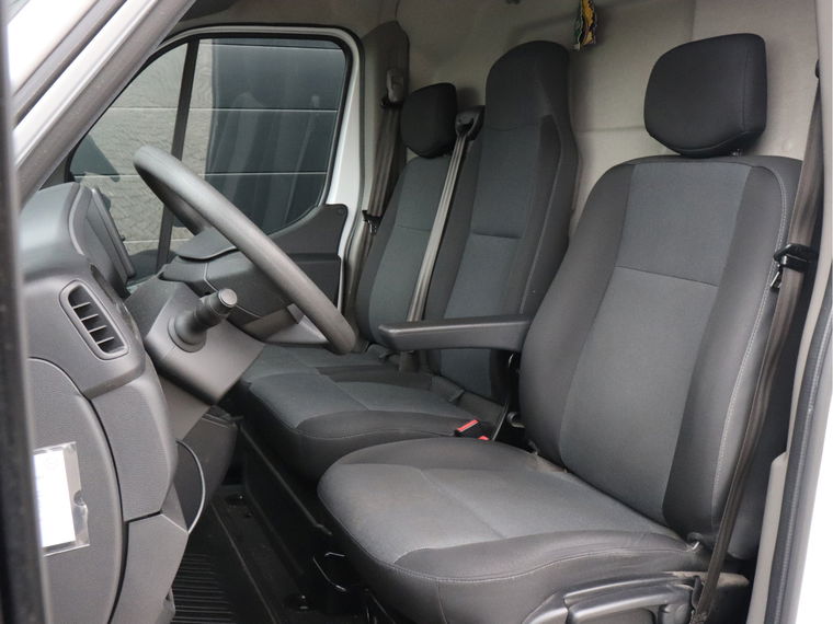 Nissan Interstar