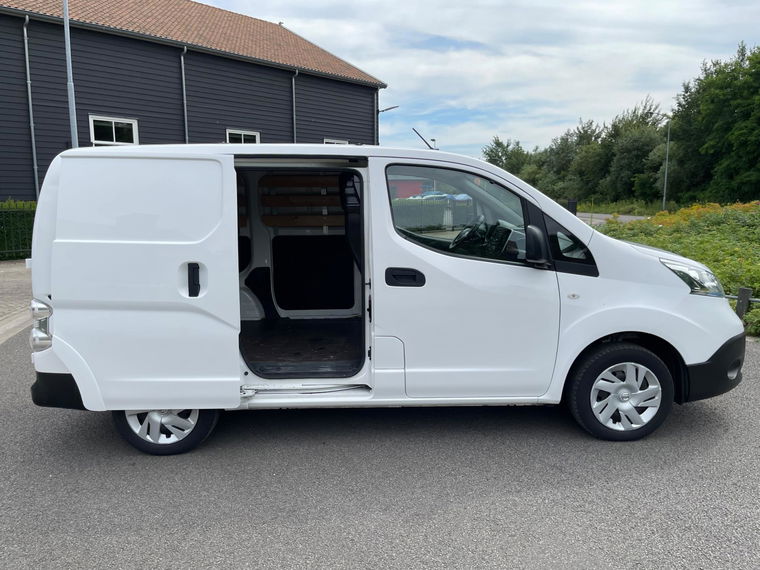 Nissan E-NV200