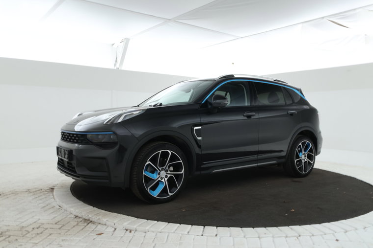 Lynk & Co 01 foto 1