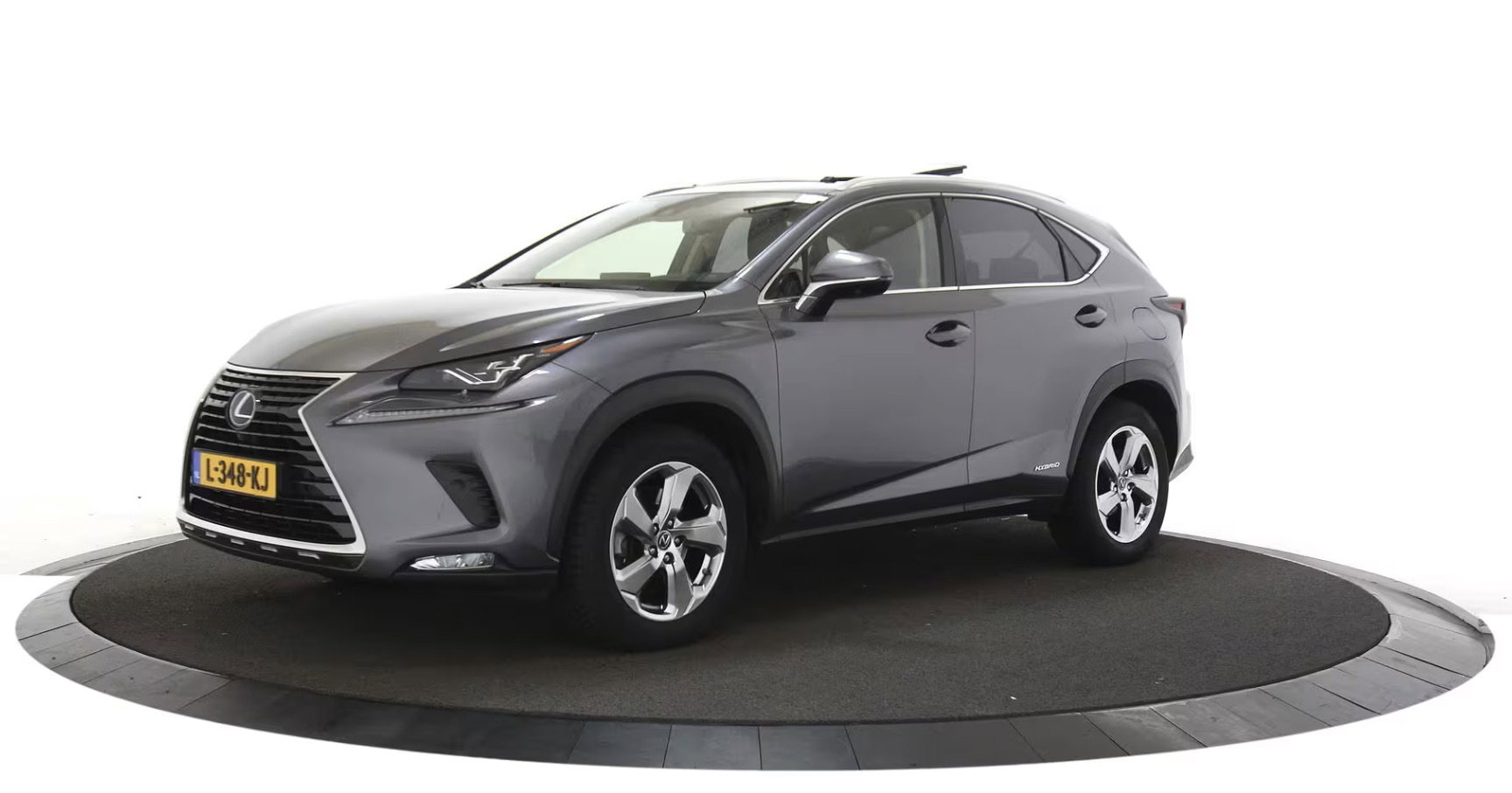 Foto van Lexus NX