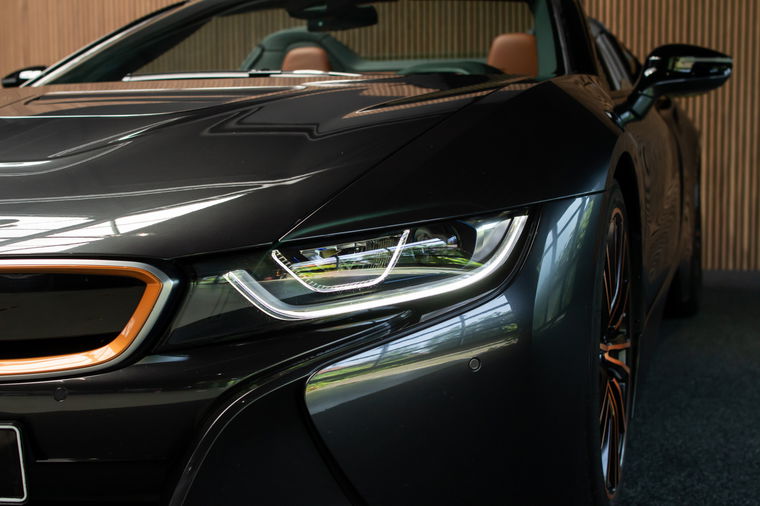 BMW i8 Roadster