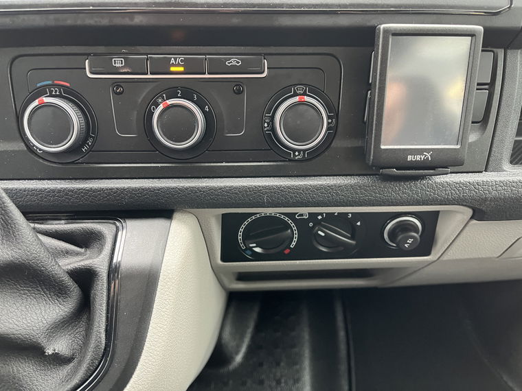 Volkswagen Transporter Kombi