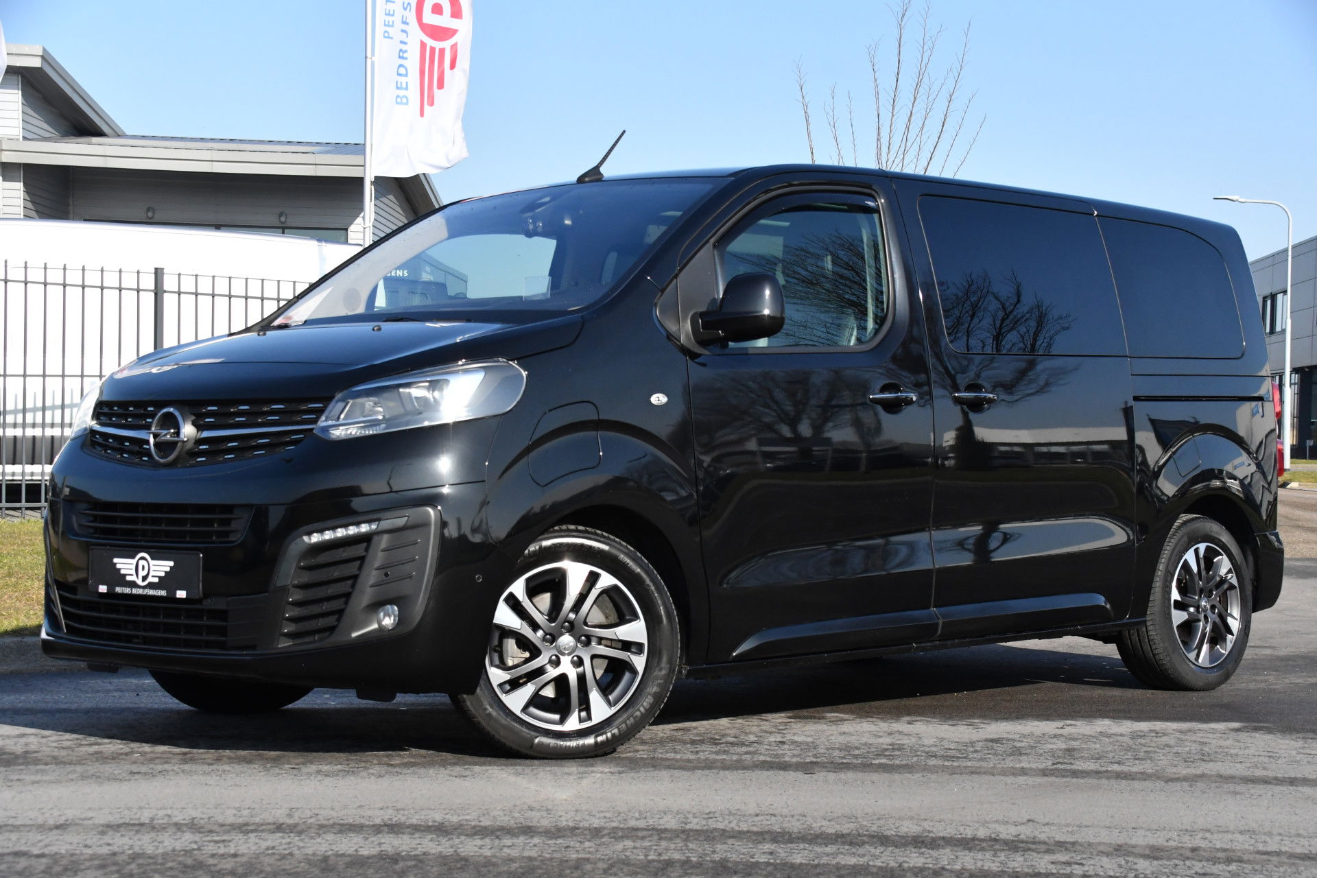 Foto van Opel Zafira-e Life