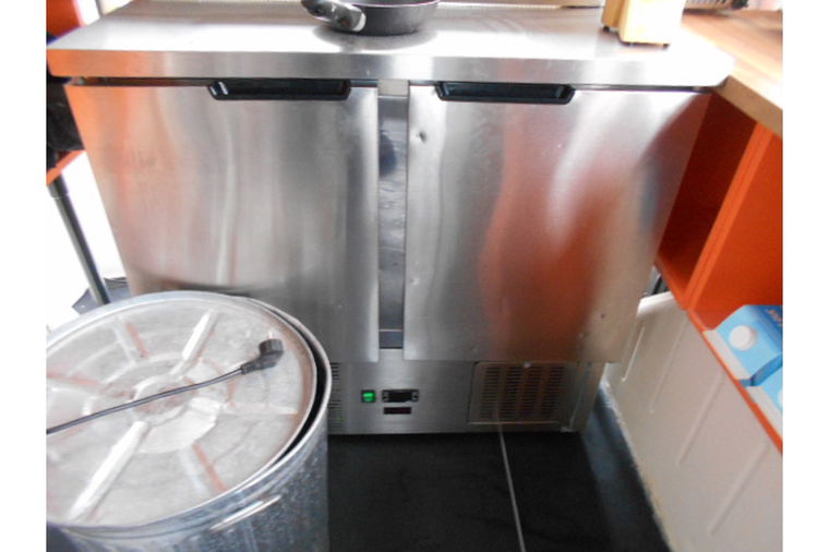Peugeot J7PZ20 food truck / verkoopwagen compleet
