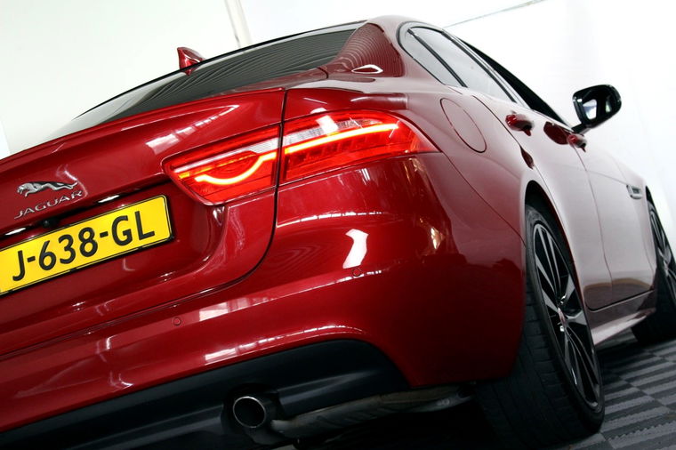 Jaguar XE