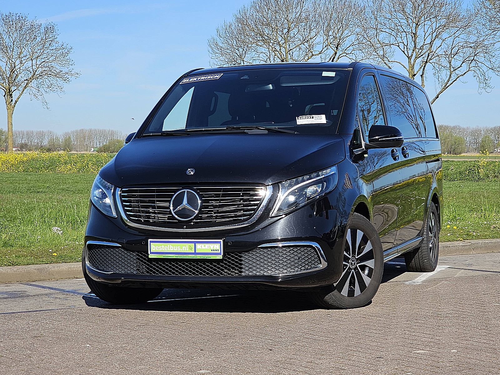 Foto van Mercedes-Benz EQV