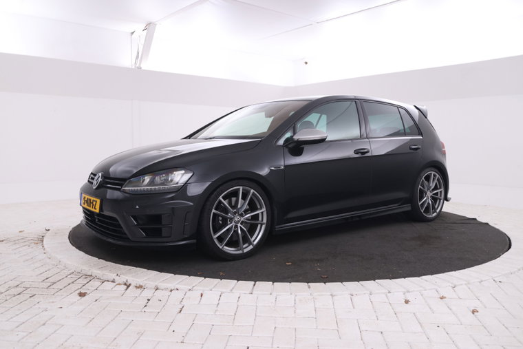 Volkswagen Golf foto 1