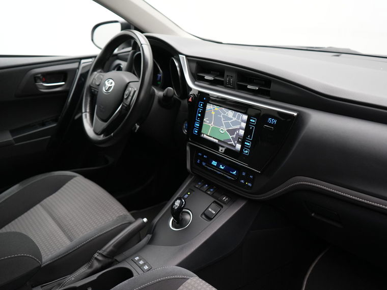 Toyota Auris Touring Sports
