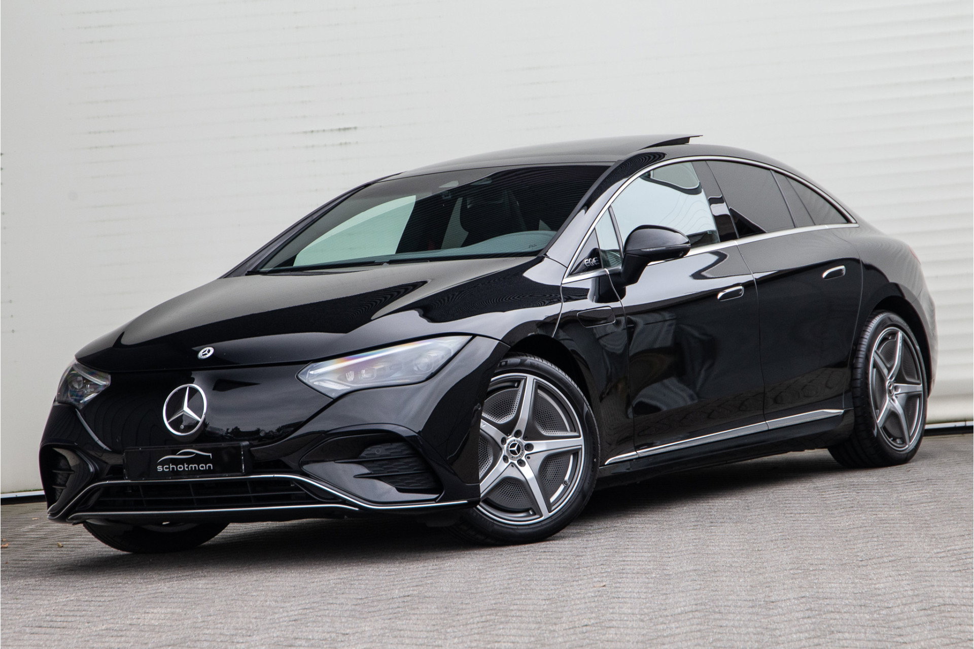 Foto van Mercedes-Benz EQE