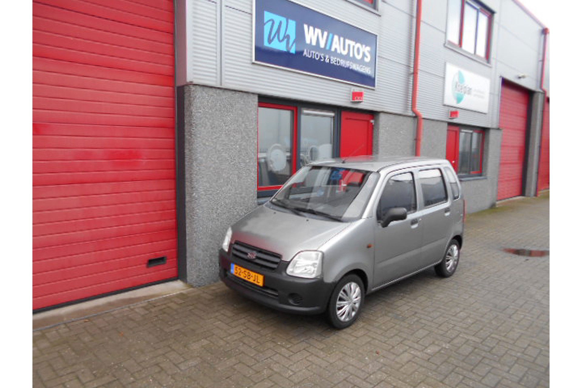 Foto van Suzuki Wagon R+